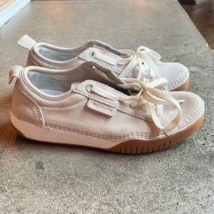 Brand new Grey Colombia shoes size 7
